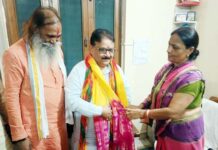 राजनीति में जीवित रहने के लिए संकल्प और संगठन दोनों जरूरी: विजय बहादुर पाठक
