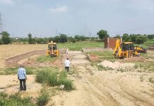 लोनी में अवैध कॉलोनियों पर चला जीडीए का बुलडोजर, 8 कॉलोनियां जमींदोज, 80 से अधिक भूखंड ध्वस्त