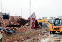 लोनी में चला जीडीए का बुलडोजर, अवैध कॉलोनियों पर बरसी कार्रवाई की गाज