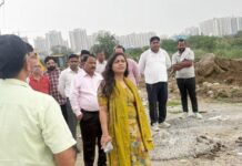 ग्रेटर नोएडा के औद्योगिक सेक्टर में इधर-उधर कूड़ा फेंकने वालों पर होगी कड़ी कार्रवाई