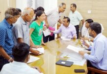 जनसमस्याओं के समाधान को लेकर सख्त तेवर में डीएम दीपक मीणा
