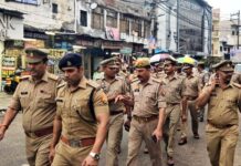 सड़कों पर अब कब्जा नहीं चलेगा कानून का राज, रात में एसीपी की कार्रवाई से कांपे अतिक्रमणकारी