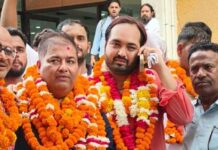 शेर ने किया घोड़े का शिकार : नगर निगम कर्मचारी संघ चुनाव में अनुराग नागर ने रविंद्र कुमार को दी करारी शिकस्त