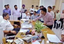 जनसुनवाई में गूंजा जनता का दर्द, जिलाधिकारी माँदड़ ने दिलाया भरोसा – हर समस्या का होगा समाधान