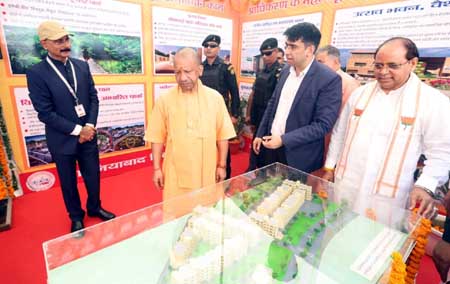 मुख्यमंत्री योगी ने जीडीए की योजनाओं की सराहना की, उपाध्यक्ष अतुल वत्स के कुशल नेतृत्व को किया सम्मानित