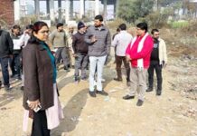डासना-मसूरी मार्गों पर विकास को मिलेगी रफ्तार, सीडीओ अभिनव गोपाल ने किया स्थलीय निरीक्षण