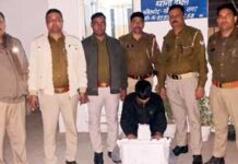 रात के अंधेरे में बेच रहा था हरियाणा की शराब, आबकारी विभाग की टीम ने दबोचा
