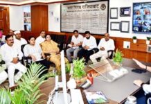 हाउस टैक्स में राहत पर पार्षदों ने जताया आभार, नगर आयुक्त से की अहम चर्चा