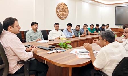 nagar-ayukut-meeting