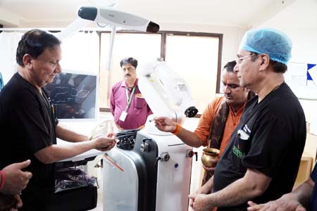 यशोदा अस्पताल में रोबोटिक सर्जरी की नई क्रांति, घुटना और कूल्हा प्रत्यारोपण अब होगा और सटीक