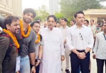 ‘हर-हर महादेव; के जयघोष के बीच कैलाश मानसरोवर यात्रा का पहला जत्था रवाना, श्रद्धा और उत्साह से गूंजा इंदिरापुरम