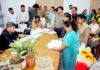 भूमाफिया हों या लापरवाह अधिकारी, किसी को नहीं मिलेगी राहत; जनता दर्शन में डीएम रविन्द्र कुमार मॉंदड़ ने अफसरों को दिया जवाबदेही का अल्टीमेटम