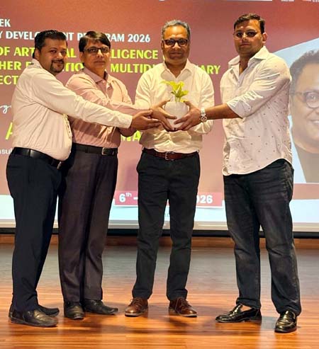 एआई से बदलेगी शिक्षा की तस्वीर, एचआईएमटी कॉलेज ऑफ फार्मेसी में नवाचार की नई पहल एआई से बदलेगी शिक्षा की तस्वीर, एचआईएमटी कॉलेज ऑफ फार्मेसी में नवाचार की नई पहल