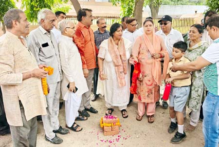 शहर के विकास का महाअभियान शुरू, 9.50 करोड़ की परियोजनाओं से बदलेगी गाजियाबाद की तस्वीर शहर के विकास का महाअभियान शुरू, 9.50 करोड़ की परियोजनाओं से बदलेगी गाजियाबाद की तस्वीर