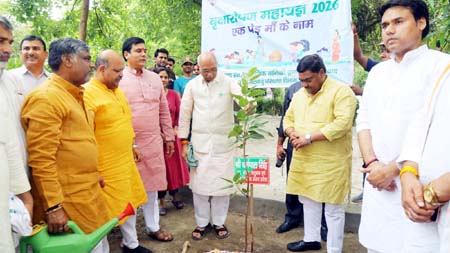 गाजियाबाद में बोले प्रभारी मंत्री धर्मपाल सिंह…अखिलेश सरकार में बरसती थी लाठियांं, योगी सरकार में कांवडिय़ों पर होती है पुष्प वर्षा गाजियाबाद में बोले प्रभारी मंत्री धर्मपाल सिंह…अखिलेश सरकार में बरसती थी लाठियांं, योगी सरकार में कांवडिय़ों पर होती है पुष्प वर्षा