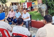 “ओवर रेटिंग बर्दाश्त नहीं’-रामपुर में शराब कारोबार में मनमानी पर चला आबकारी का हंटर, नियम तोड़े तो लाइसेंस पर चलेगी कार्रवाई