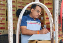 गौतमबुद्ध नगर में ‘मिशन चौकसी’ में आबकारी की पैनी नजर, कांवड़ मार्ग से शराब दुकानों तक निगरानी
