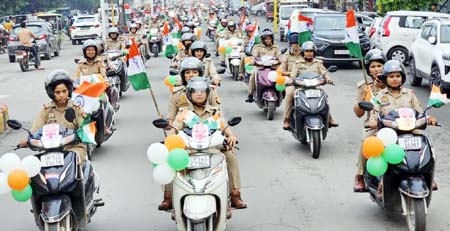 tiranga-yatra-police (2)
